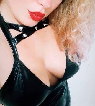 Public Photo of Mandy_moon