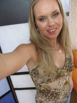 Public Photo of GinaLoveCam